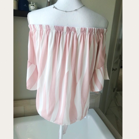 Last 1! Soft pink off shoulder blouse - Picture 5 of 7